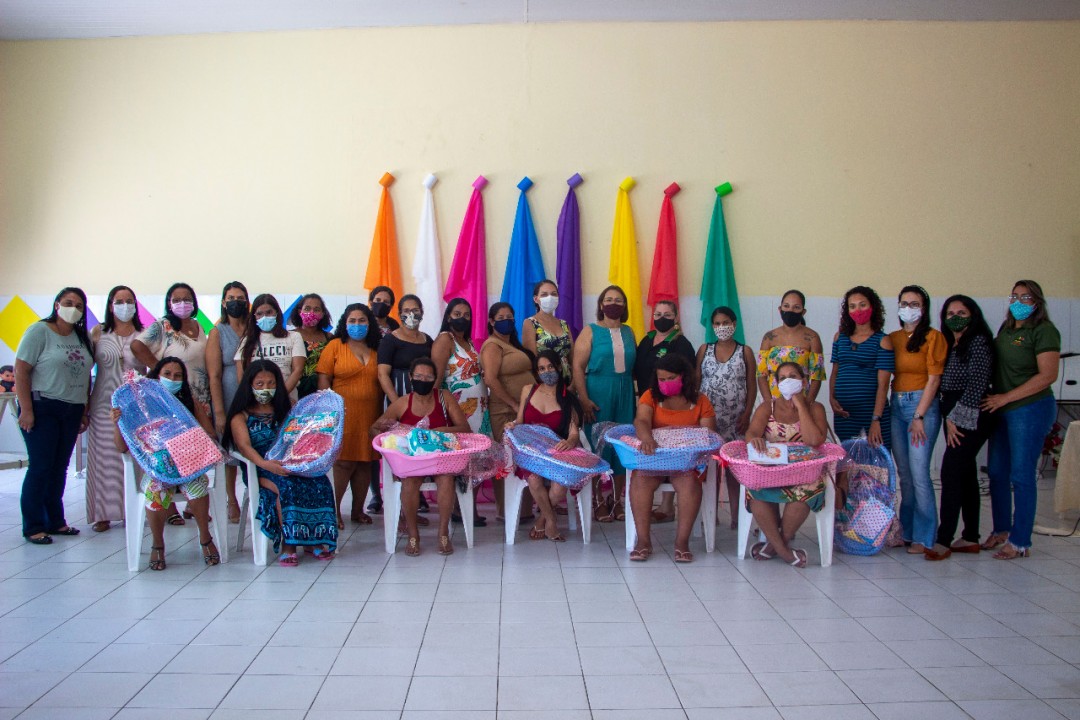 Governo Cuidando da Nossa Gente entrega enxovais  para 50 gestantes atendidas pelo CRAS/PAIF em Jaguarari