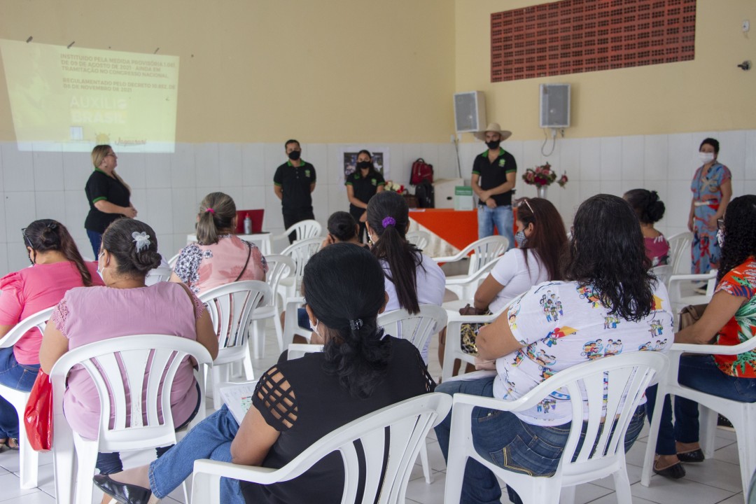 Para colaborar com a população de Jaguarari, agentes comunitários de saúde e servidores  que atuam nos programas executados pela SEDES são orientados sobre Auxílio Brasil