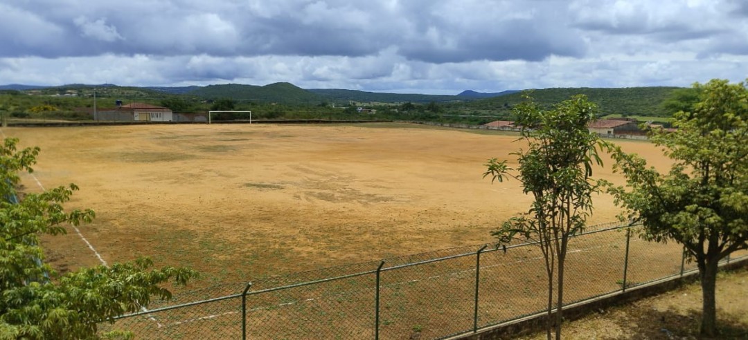 Estado de conservação do campo Poeirão é elogiado por população
