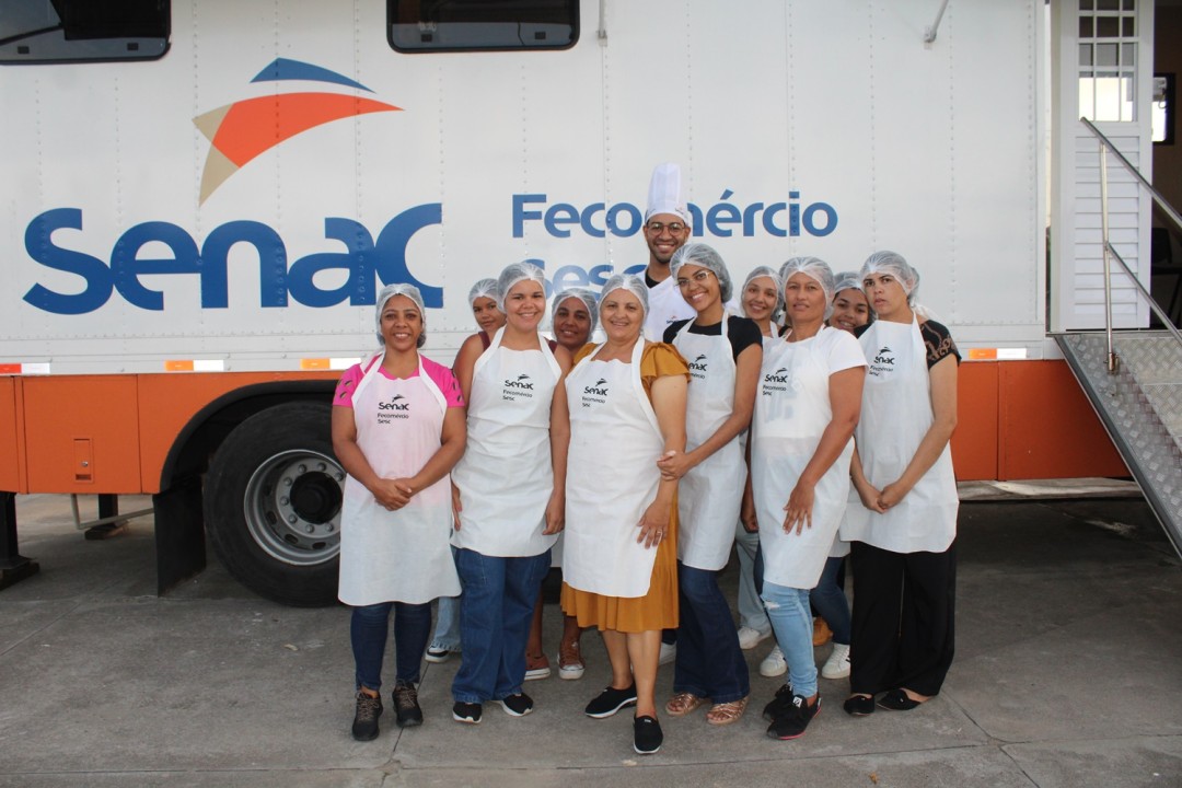 Cursos profissionalizantes do Sesc Senac voltados para a área da gastronomia são oferecidos gratuitamente à população