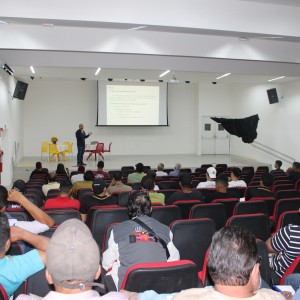 Qualificação de mão de obra local promovida pela Prefeitura atrai empresa e estimula o desenvolvimento econômico em Jaguarari